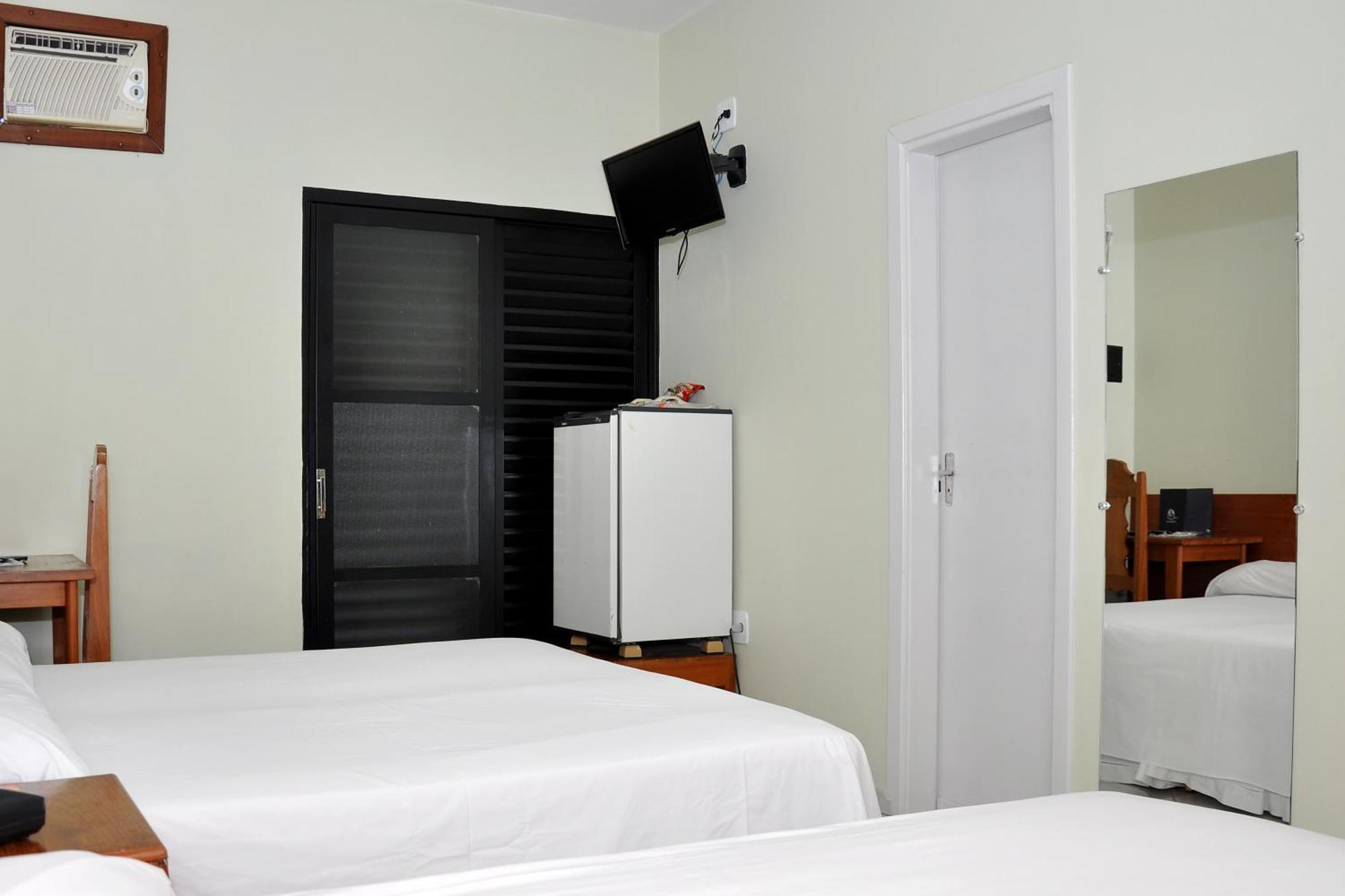 Hotel Carolina Plaza Uberaba Habitación foto